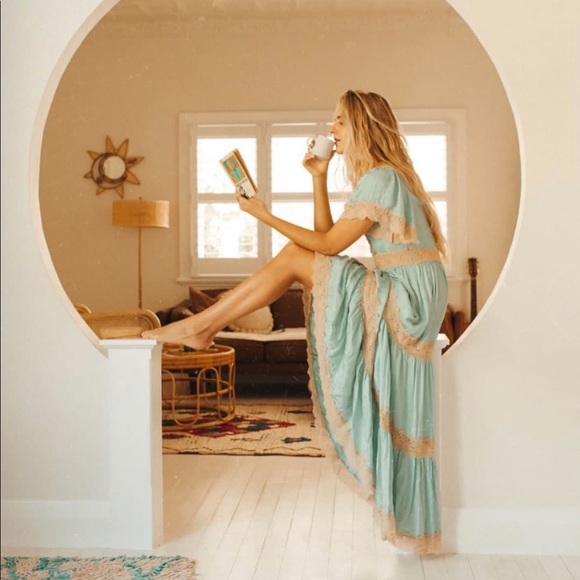 Spell Ocean 🌊 Gown in Seafoam - Picture 11 of 16